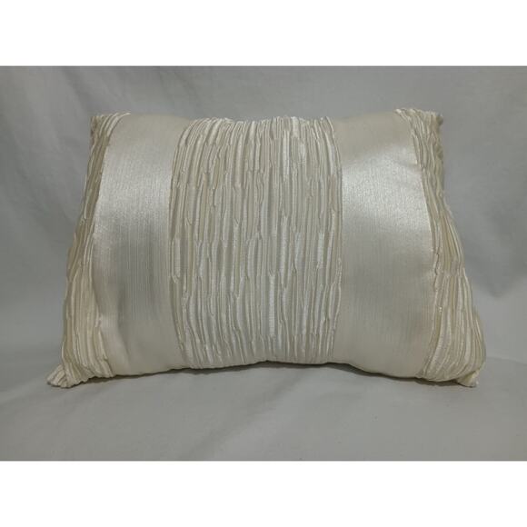 Vintage Croscill Tangier Ivory Satin Rectangular Throw Pillow 13x18x6 In - Picture 1 of 7
